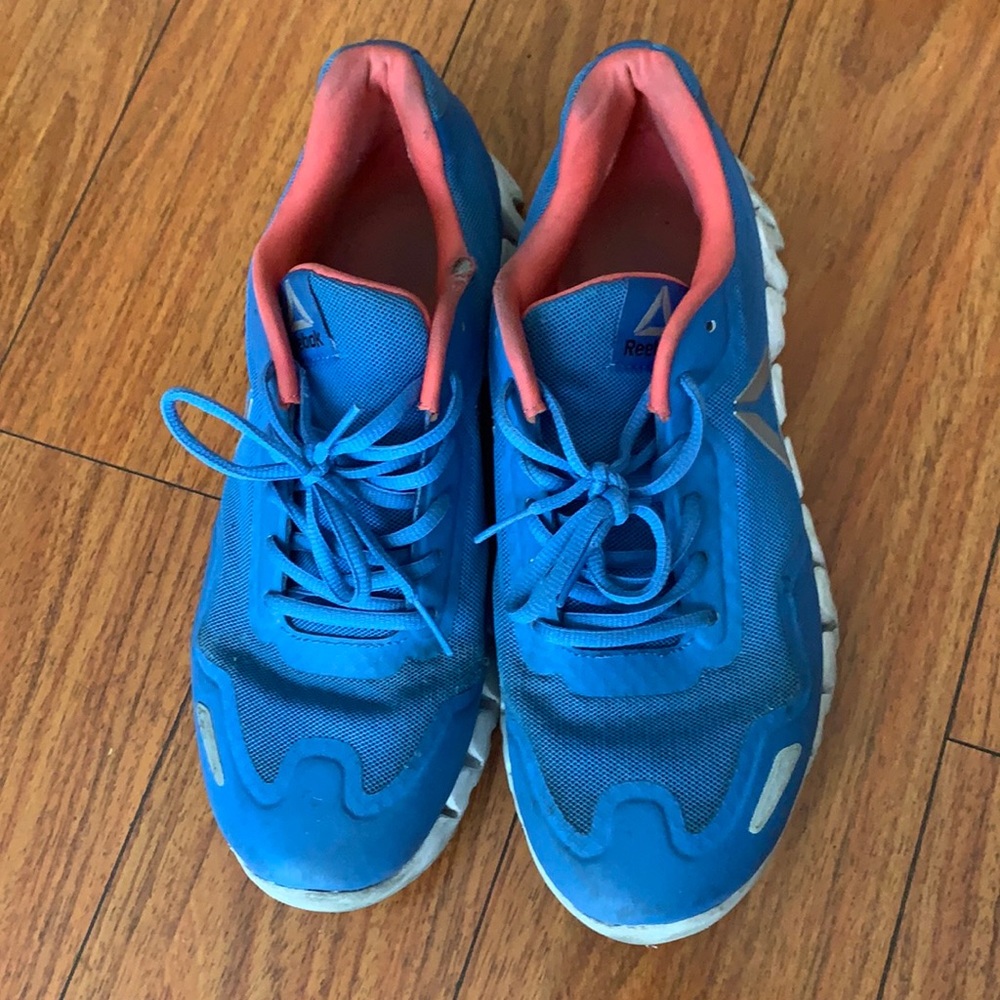 Women's Reebok Sneaker Size 9